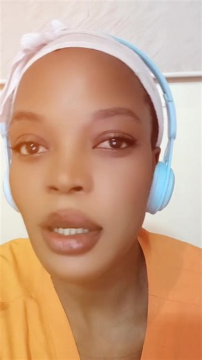 Bee Birdy (@bee.birdy)’s videos with original sound - LYRICS TONIC
