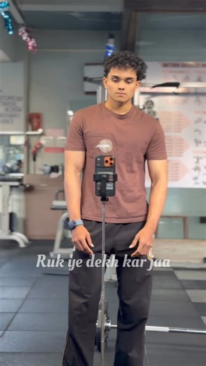 Raj Medshinge on Instagram: "How’s the view 😉 . . . . . #fyp #gymlife #exposed #explore #lifestyle #transition #insta #bollywood #transformation #shredded #abs #fy"