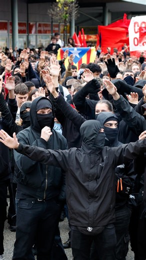 Alumnos de la UAB protestan por la visita del agitador ultra, Vito Quiles #shorts
