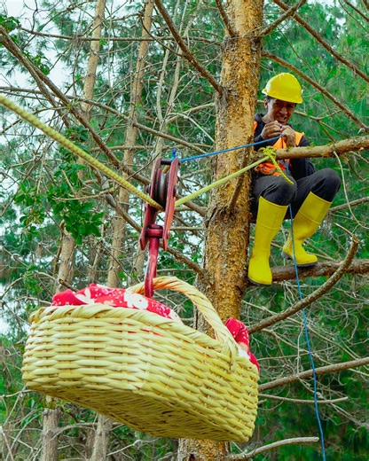 10M views · 206K reactions | Albañil calculó los movimientos de esta mujer, para salvar a un bebé | Reflexiones Tania | Facebook