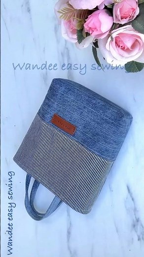 Easy and quick sewing small denim tote bag tutorial #wandeeeasysewing #smallhandbag #jeansbagdiy