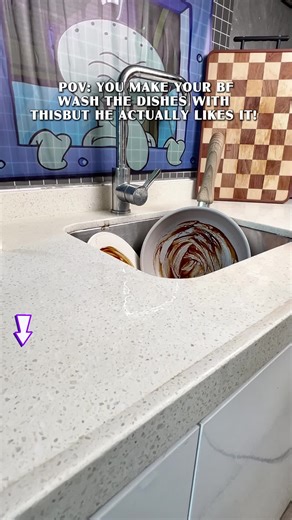 Effortless Outdoor Picnic Cleanup with Innovative Soap Dispenser