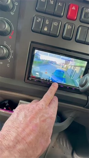 The Ultimate DAF Horsebox Tech Setup CarPlay, 4 Camera Upgrade Total Visibility KENWOOD DMX8021DABS