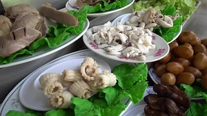 高雄小吃 (中文字幕) - Kaohsiung Street Food tour! | Chopstick Travel