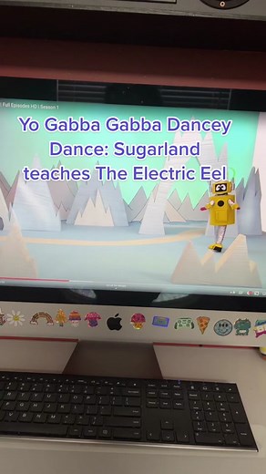 Yo Gabba Gabba Dancey Dance: Sugarland teaches The Electric Eel