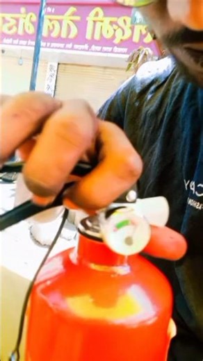 colour fire extinguisher#fireextinguisher#reality#rangpanchami#humanity#emotional#shorts#information