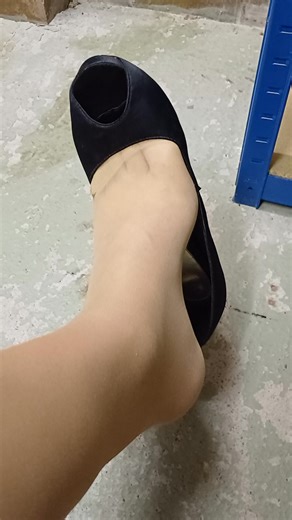 77K views · 1.3K reactions | A little toe dangle  | JJ's Legs | Facebook