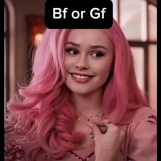 Disney Descendants Pause Game. Pause to find out your life in #decendants comment your answers