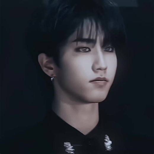 the blue hair and eyeliner YES || ignore how choppy this is || #hanjisung #hanjisungstraykids #edit #fyp #kpop || han jisung straykids edit kpop