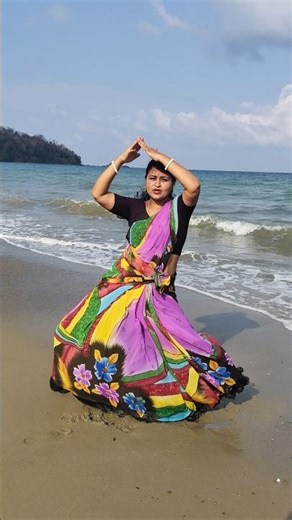 Jhiri Jhiri Jol Porichhe 🌧️💔 Emotional Bangla Song💔 #Shorts#Dance#Bengali#Viral#Trending