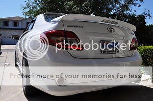 Chrome reflector trim.