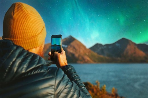 How to Capture the Northern Lights on Your iPhone, According to Photography Experts