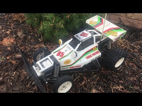 NIKKO TURBO PANTHER - Demo, Review and race with SEARS LOBO - Vintage 1980's RC car frame buggy fun!