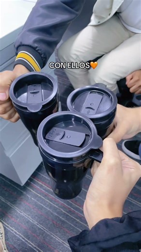 Siempre es mejor con buenos compañeros 🧡😎