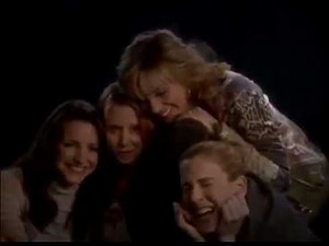 SATC | Season 5 | Episode 3 | The Group-Photograph Scene