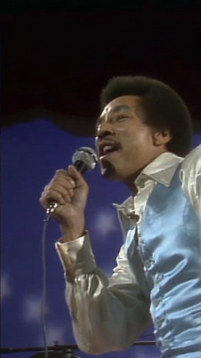 This Smokey Robinson Performance Will Give You Chills 🌙🔥 Quiet Storm (1977) #smokeyrobinson #1977