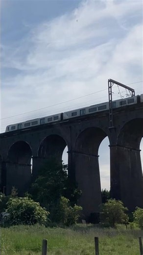 Class 700 Thameslink Train on Digswell Viaduct