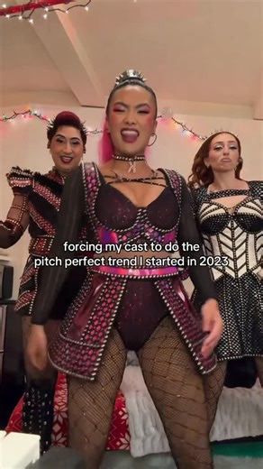 SIX The Musical on Broadway 👑 on Instagram: "Let the riff-off begin 🎤👑 #SIXBroadway #PitchPerfect 🎥: @kaysibal"