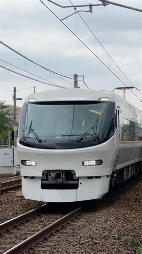 【次世代特急しなの用車両】385系が中央本線の勝川〜春日井間の踏切を高速で通過 #385系 #中央本線 #振り子車両