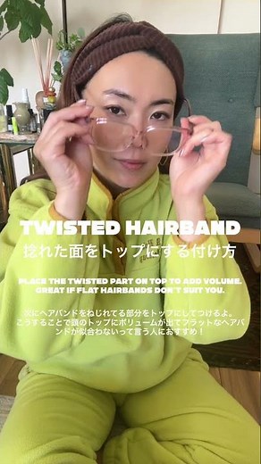 Two ways to wear trendy hairbands