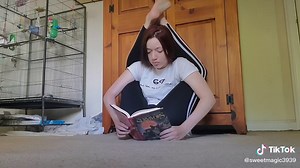 Flexibility Showcase: Human Pretzel Contortionist