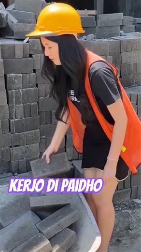 Leave like a hero, return like a monster 😅 #funnyjavanese #comedy #funnypastime #sampontv
