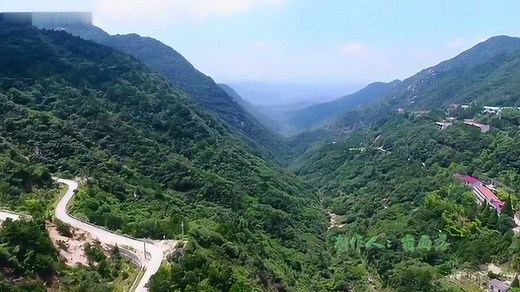 航拍湖北黄冈蕲春太平避暑山庄 云丹山风景区