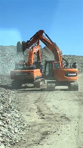 728K views · 3.2K reactions | Getting to work late and getting the crap excavavtor! | Mining Mayhem | Facebook