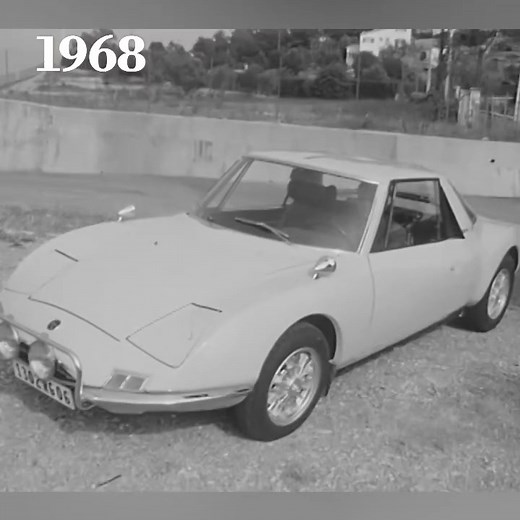 🇫🇷 Matra 530 – 1968 Icône de l’ingénierie française, la Matra 530 alliait design audacieux, innovation technique et plaisir de conduite 🚗✨ Une sportive à moteur central arrière, symbole des ambitions françaises dans le monde automobile des années 60 🏎️💨 #matra #matra530 #classiccar #vintagecar #automobile #retrocars | Stéphane Pierre Lasne Desvareilles