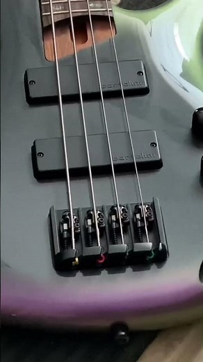 Ibanez SR500E-BAB: Black Aurora Burst Gloss Bass