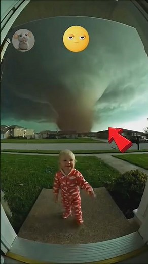 The child was knocking on the door to come into his house 😱#laughchallenge #cocacola2