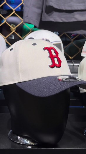 Launch into summer with this official New Era 9Forty MLB Snapback Chrome White OTC https://www.cap-z.com.au/search?type=product&options[prefix]=last&q= NEW ERA 9FORTY SNAPBACK MLB CHROME WHITE OTC | Cap-Z