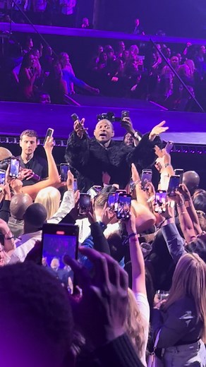 Usher's Live Singing Lesson in London