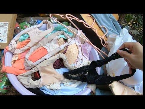 Arranging SCHOOLGIRL clothes behind the school yard👩‍🏫💕-校庭の後ろに可愛い女子高生の服を並べる👩‍🏫💕