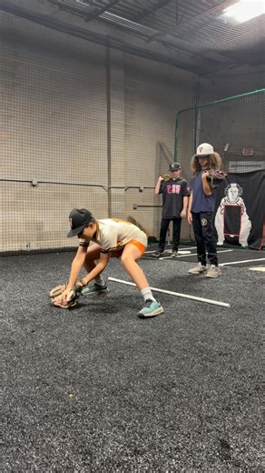 Vols Youth Camp is going down 💪 The boys are getting that work in before Christmas! 🎅 There’s still time to reserve your spot for our post-Christmas sessions and start the new year the right way. Shoot us a DM for the registration link! #GoVols 🍊 | Virginia Vols Baseball