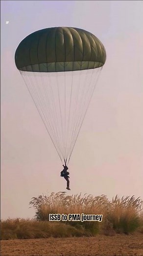Pakistan Army Airborne Jumps🇵🇰♥️. #shorts #ispr #pma #arynews #geonews