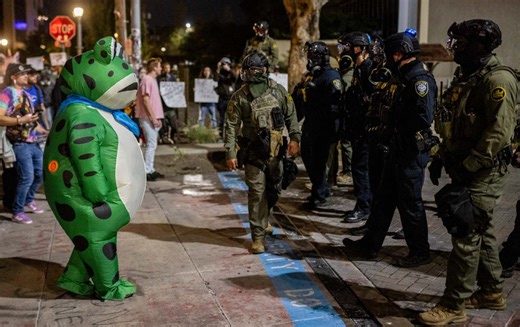 Portland’s Dancing Protesters Are Showing Us How to Stand Up to Trump
