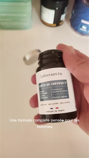 Complément Laborantin chute de cheveux homme, idéal pour fortifier les racines et stimuler la repousse. Formule végane, fabriquée en France, enrichie en roquette, L-cystine et méthionine. Disponible maintenant sur TikTok Shop à trente-quatre euros quatre-vingt-dix-neuf. #laborantin #chutedecheveux #cheveuxhomme #madeinfrance #tiktokshopfr