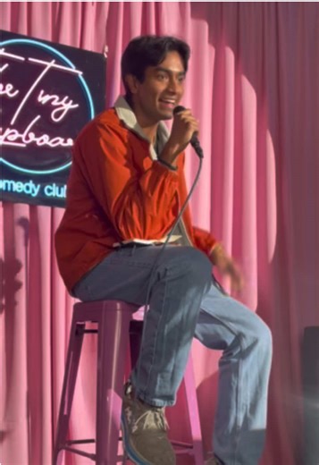 my last comedy show! check me out @KaranH