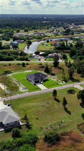 New construction home built from the ground up in Lehigh Acres. From slab to final finishes, this one came together beautifully. Who’s ready for the next build? Text me “READY” for more information on your forever / investment 🏠 #constructiontok #newconstruction #realestate #contractor #beforeandafter