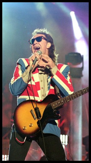 Thank you for the Rays 😉 a huge Happy 80th Birthday to The Kinks frontman, Ray Davies! Make sure to tag us in any Birthday wishes to Ray so we can share them with him! | The Kinks