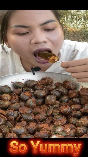 Eating Snails for the First Time ? 🐌 Please tell me delicious or not?
