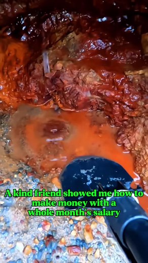 It's crazy 😱😱‼️ detecting rust from the production area everywhere in this rock niche #goldmining #goldpaning #goldrush #24k #gold