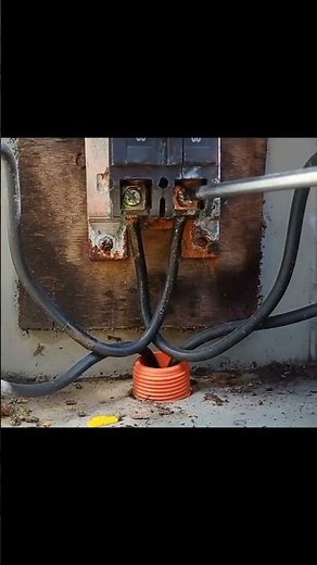 Replacing New Main Circuit Breaker ( 60 Amps) Live Tapping.