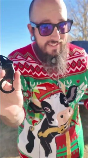 If you camp, hike, or just love cool EDC gear… this mini folding knife keychain is a MUST