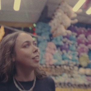 The official music video for Runaway Train is out now! 🎠🎢 This is one of my favorite songs on the album and the video was a total joy to make. Thanks to the Tennessee Valley Fair for helping to make it possible! 🎥: David Od HMU: Morgan Rose PA: Andrew Krach Produced by Daniel Tashian Written by Sarah Jarosz and Jon Randall Sarah Jarosz - vocal, electric octave mandolin Jeff Picker - bass guitar Fred Eltringham - drums Daniel Tashian - acoustic guitar, 12-string guitar Tom Bukovac - acoustic, 