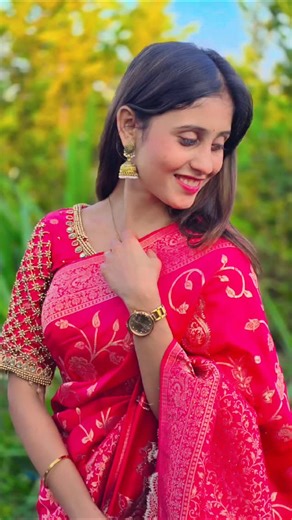 KKAJOL SHINDE on Instagram: "🩷✨"