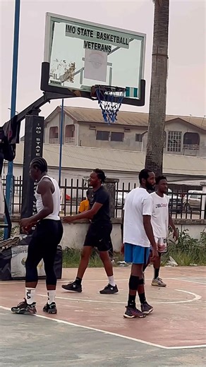 Testing my Vertical Jump on a 10ft Rim