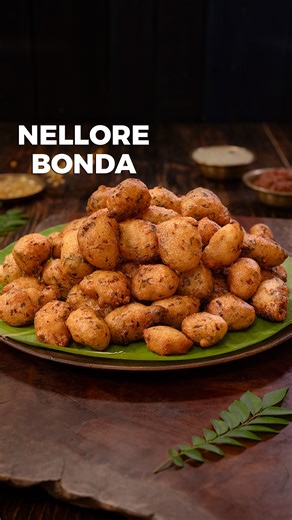 Hot, spicy and full of flavour — Nellore Bonda is a true street-style favourite Want the full recipe with tips? Comment ‘Recipe’ below 👇 #NelloreBonda #AndhraSnacks #SouthIndianSnacks #BondaLove #StreetFoodVibes #EveningSnacks #HomeCookingShow #SnackTime | Home cooking
