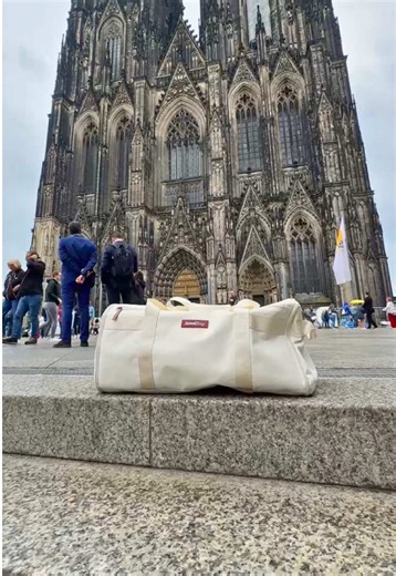 Click the LINK in my BIO to get your JenniBag with free gifts included (@myjennibag) 👈😉 If you tired of squeezing your clothes into your travel bag or dealing with wrinkled clothes on arrival, STOP SCROLLING FIRST ✋ Why you should choose JenniBag for your travel carry-on😌 ✅ No more wrinkles, just ready-to-wear outfits. ✅ Pack for 10 days, plus a full dress EASILY in minutes ✅ Saving you up to $45 on luggage space Wait, does this bag meet the TSA regulation on my airport to bring this bag on p